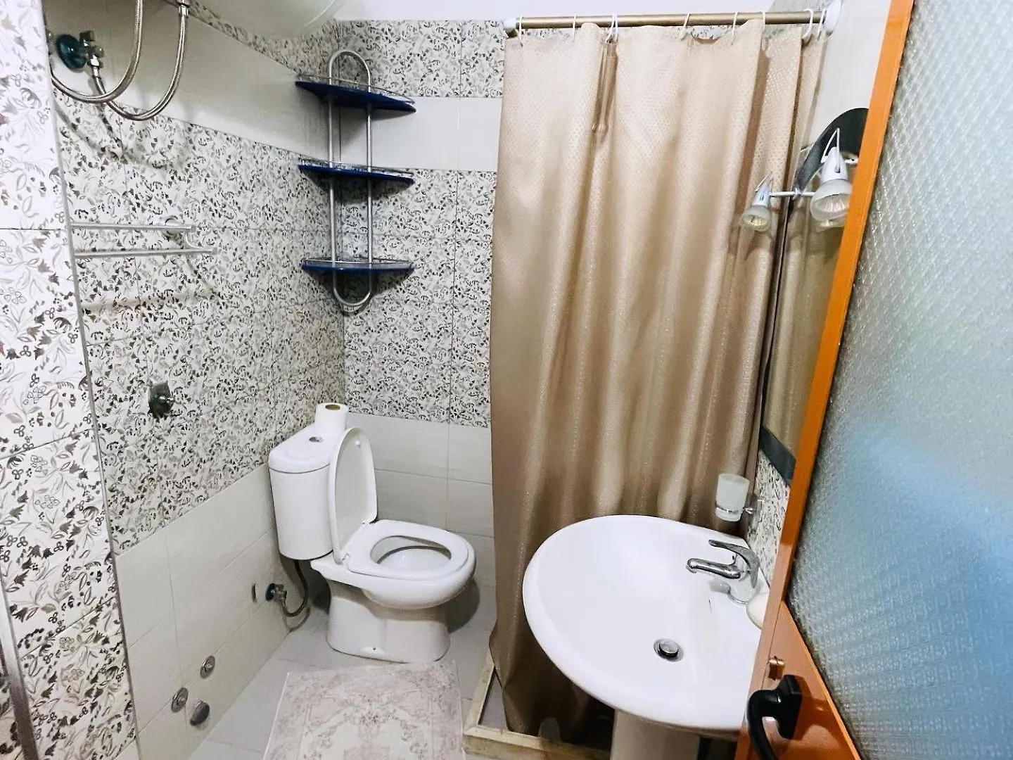Relax Apartment تيرانا